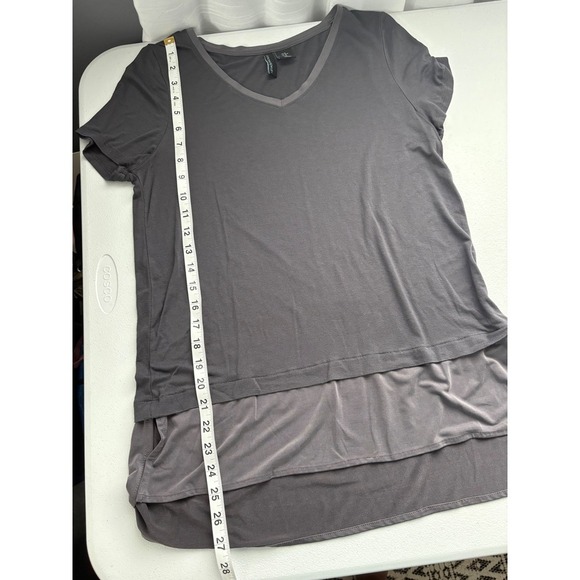 Cynthia Rowley Gray V-Neck Short Sleeve Layered Hem T-Shirt Top Medium - Picture 7 of 7